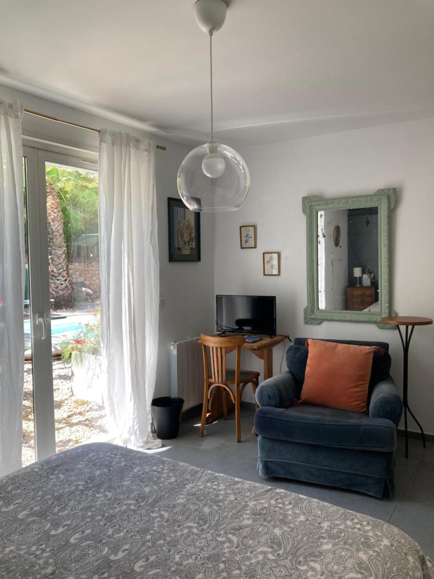Maison D Hôtes La Madeleine Couette-café Sanary-sur-Mer